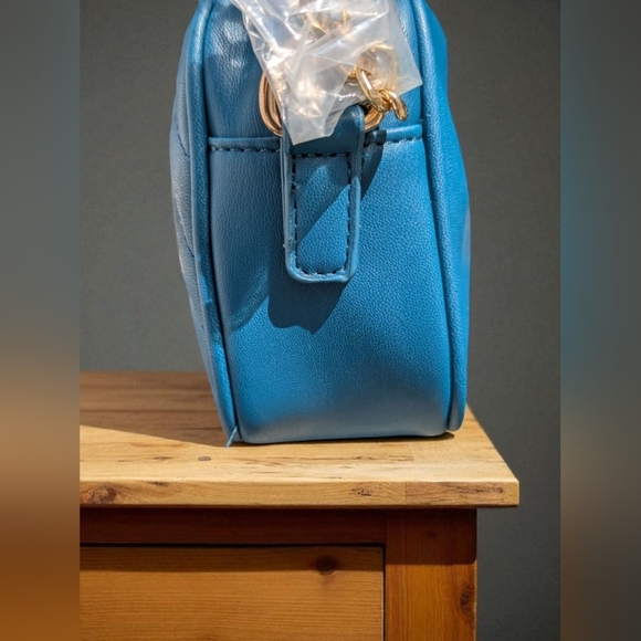 BADGLEY MISCHKA - Quilted Camera Bag - Vegan Leather Dark Green (New) - Picture 6 of 10